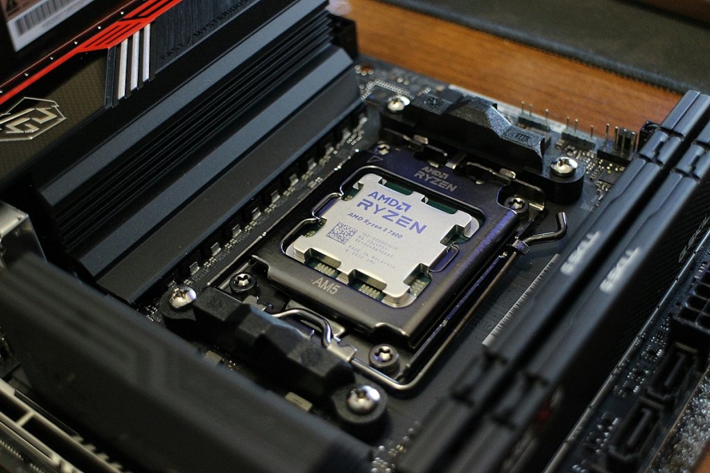 Какой процессор выбрать для игр в 2026 г: рейтинг AMD Ryzen 9000 и Intel Arrow Lake Какой процессор выбрать для игр в 2026 г: рейтинг AMD Ryzen 9000 и Intel Arrow Lake