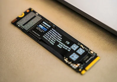 Tom's Hardware назвал лучшие SSD 2026 года: первый — Samsung 990 Pro. Что из рейтинга есть в наличии